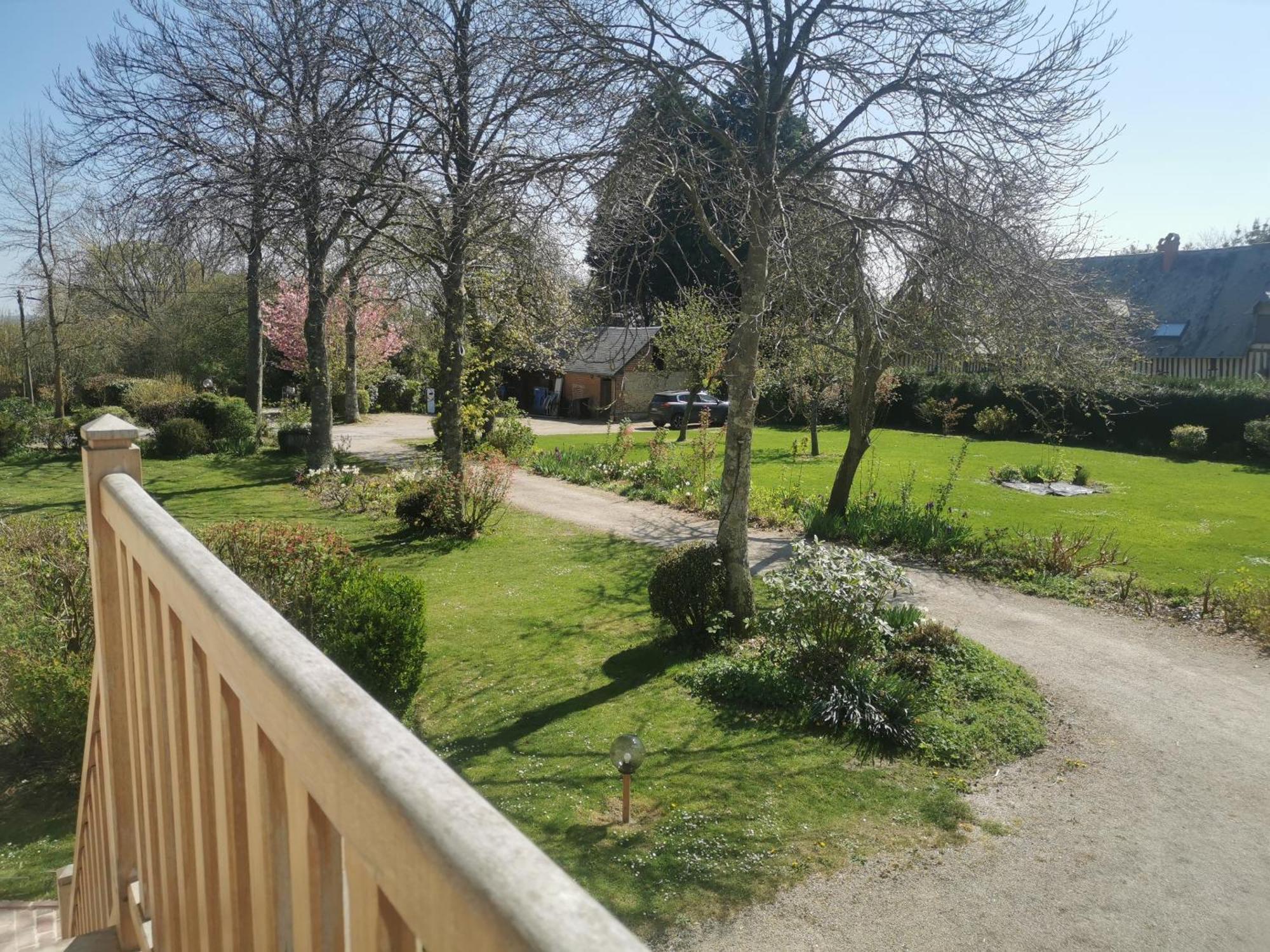 Les Marronniers